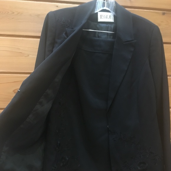 Woman’s Jessica Brand Skirt Suit -size 6 - Picture 4 of 13